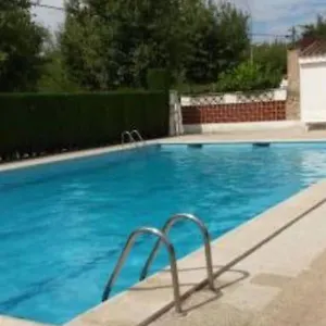 https://empuriabrava-t2-avec-piscine-terrasse-barbecue.catalonia-hotels.com