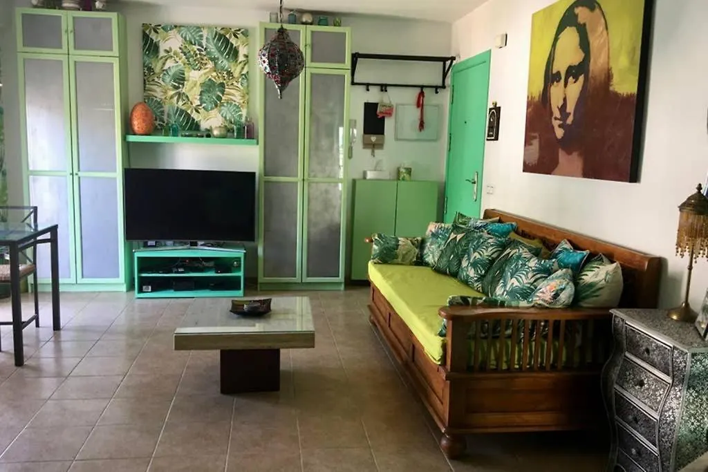 One Bedroom Penthouse ألورا شقة